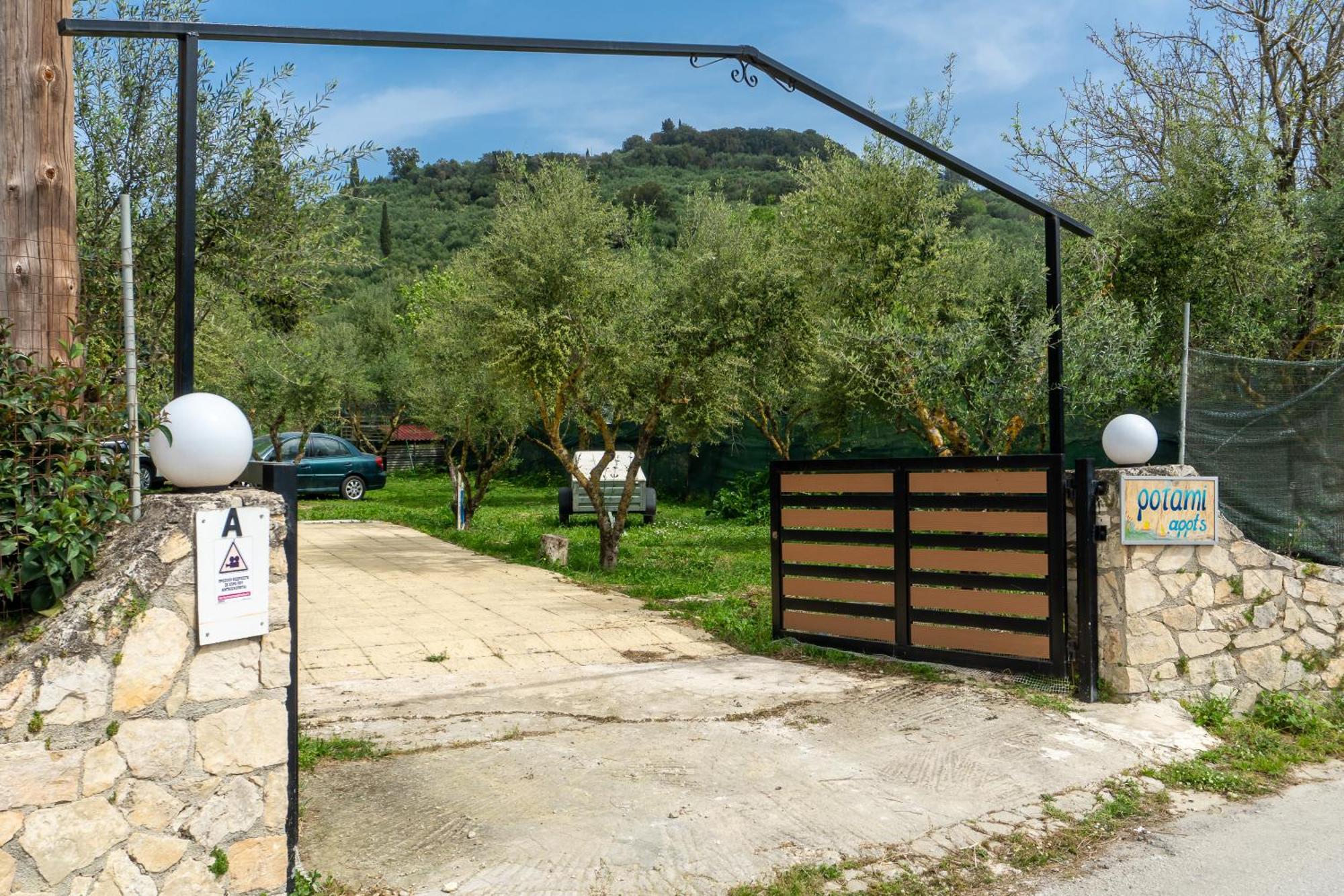 Potami Appts Appartement Áno Yerakaríon Buitenkant foto